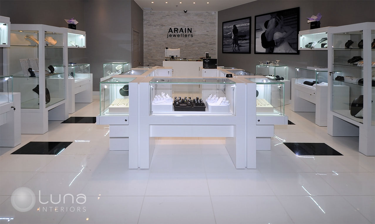 Custom Display Cases in Toronto customdisplaycasestoronto1